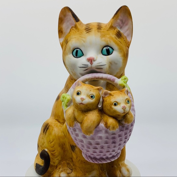 Mann Japan Accents Vintage 982 Mann Japan Cat And Kittens Music Box